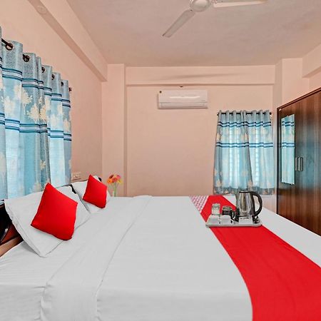 Hotel O Coastal Inn Luxury Service Apartments Kākināda Buitenkant foto