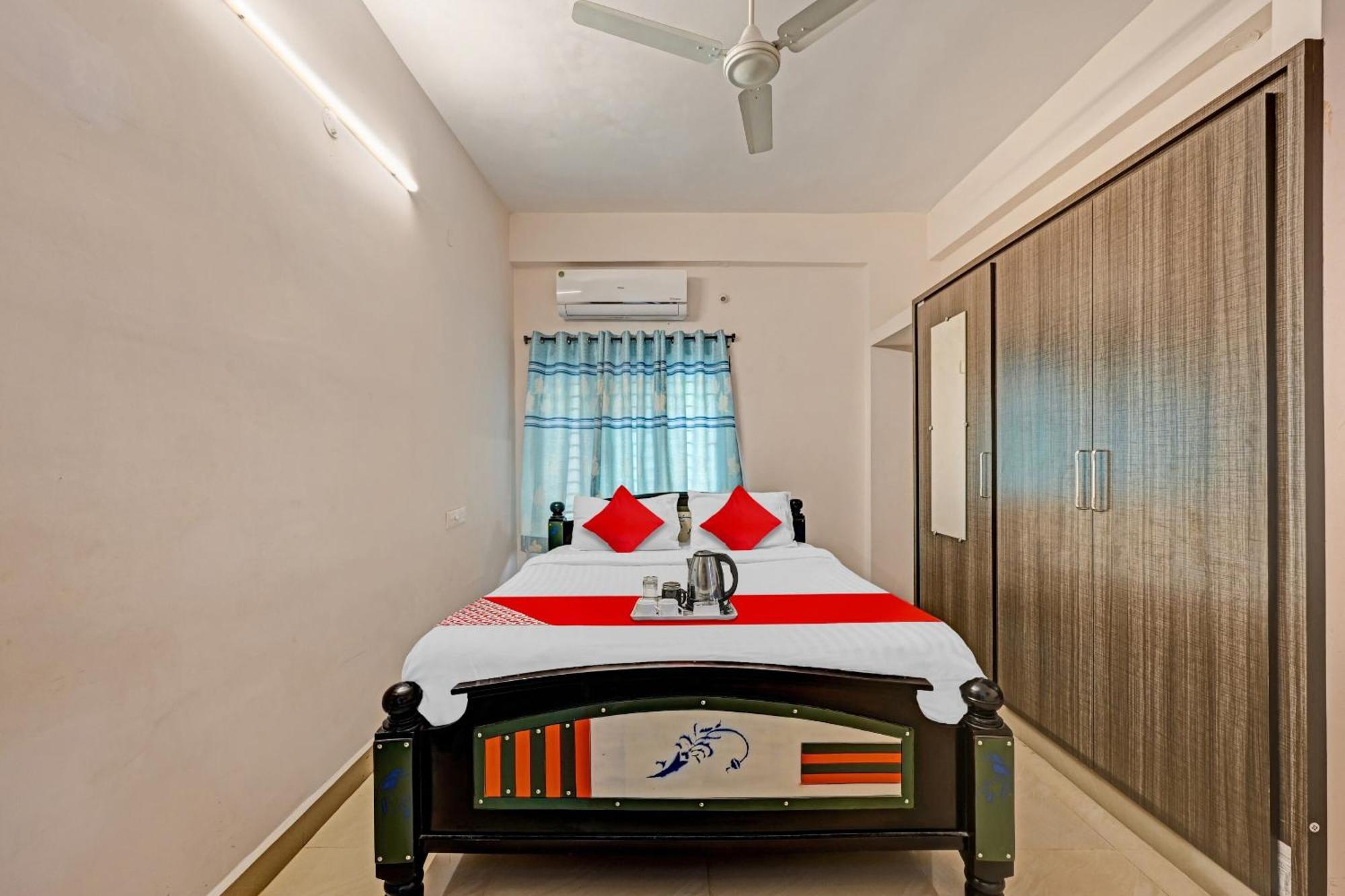Hotel O Coastal Inn Luxury Service Apartments Kākināda Buitenkant foto