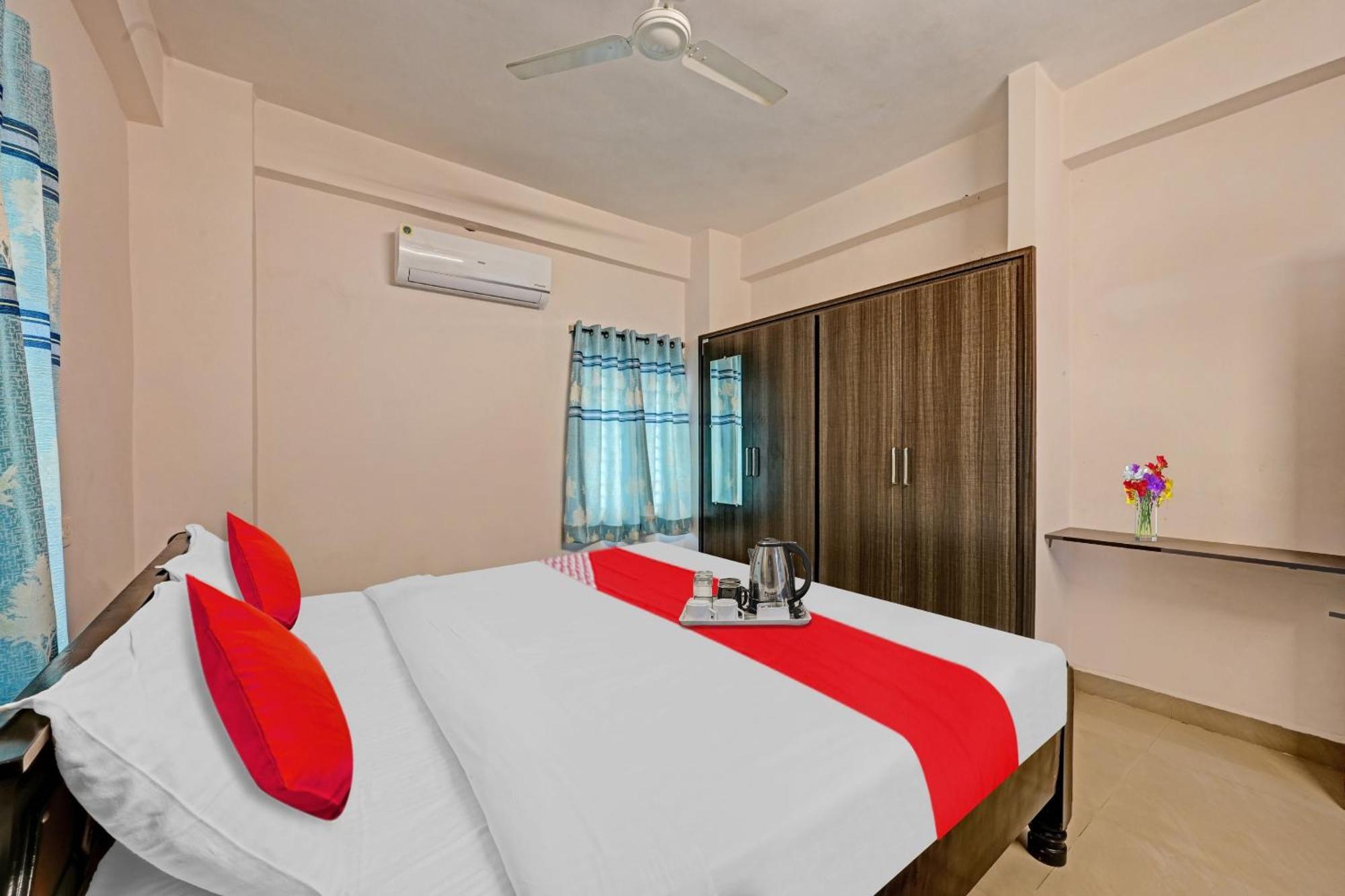 Hotel O Coastal Inn Luxury Service Apartments Kākināda Buitenkant foto